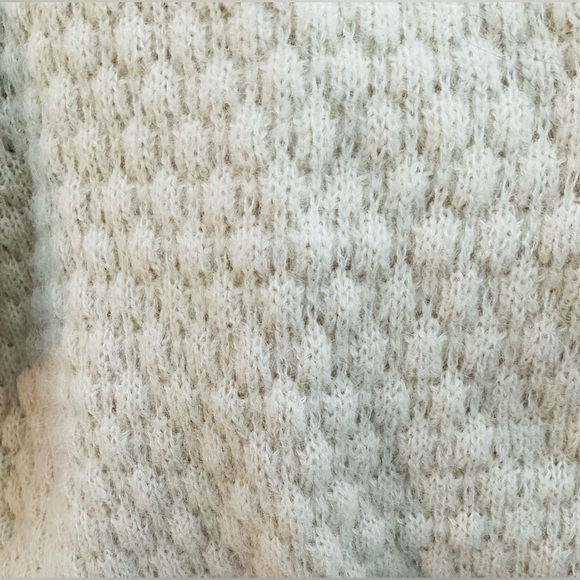 🛑🛑🛑NWOT POINTELLE SWEATER - Picture 4 of 12